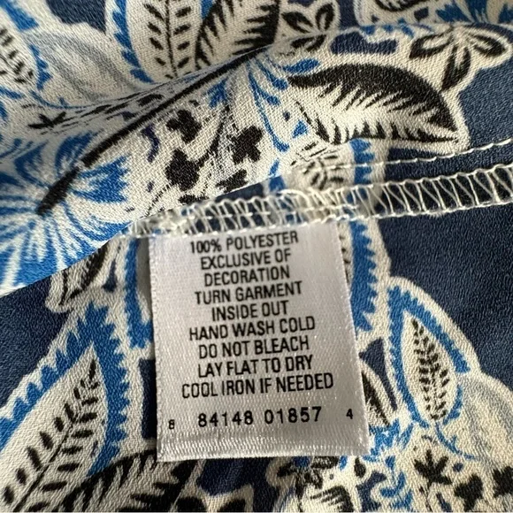 NWT Crepe Crochet Trim Peasant Top - Picture 7 of 7